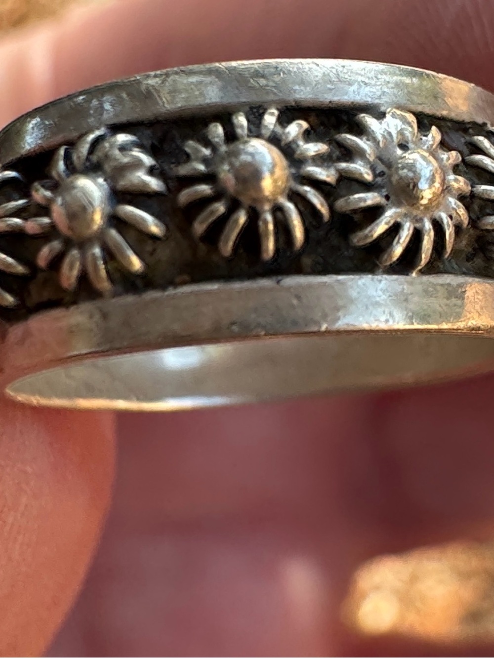 Vintage Taxco Sterling Silver Boho Floral Band Ring - Daisy Motif Size 4